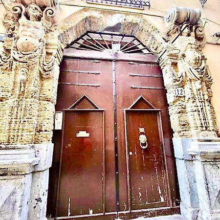 شقة Palazzo Barone Muzio باليرمو المظهر الخارجي الصورة
